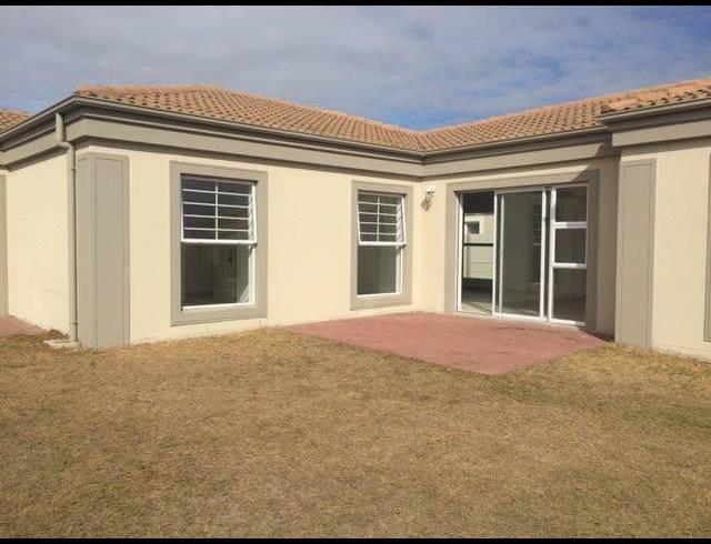 3 BEDROOM HOUSE TO LET IN CENTURY CITY